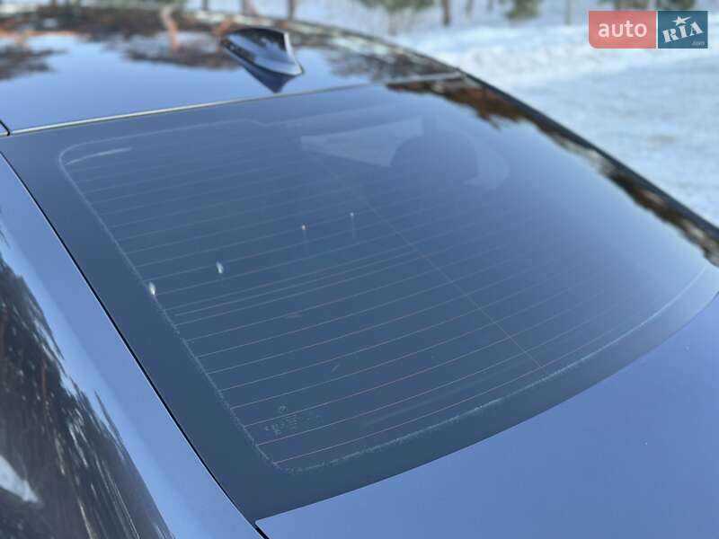 Седан BMW 3 Series 2021 в Киеве