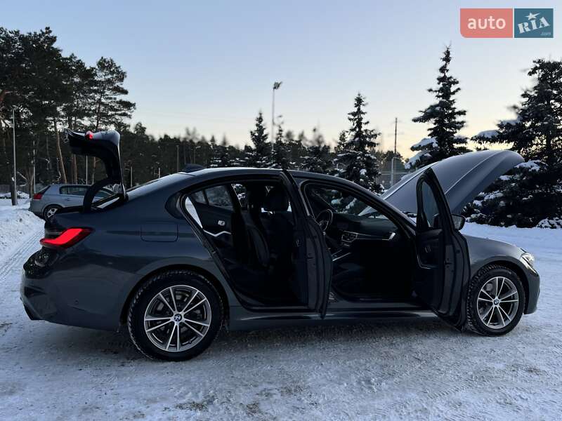 Седан BMW 3 Series 2021 в Киеве