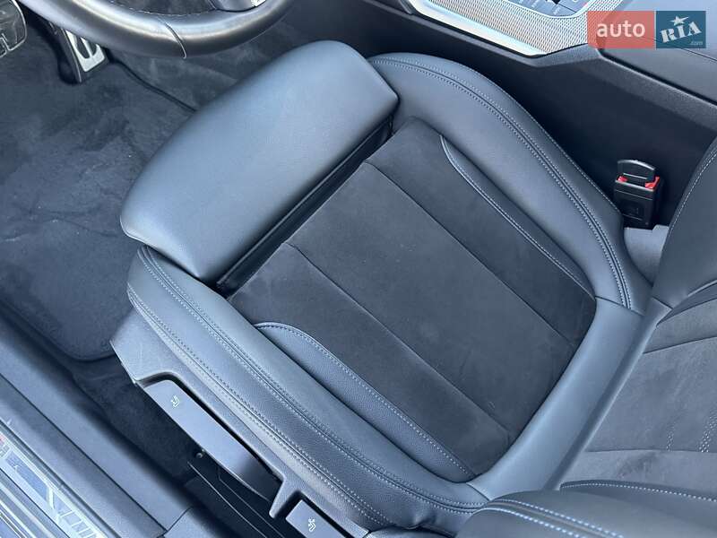 Седан BMW 3 Series 2021 в Киеве
