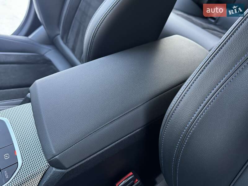 Седан BMW 3 Series 2021 в Киеве