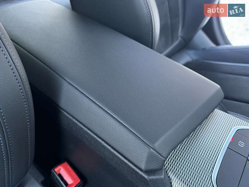 Седан BMW 3 Series 2021 в Киеве