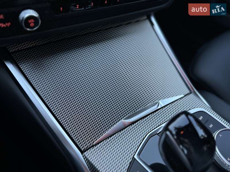 Седан BMW 3 Series 2021 в Киеве