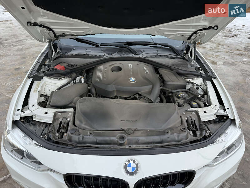 Седан BMW 3 Series 2017 в Могилев-Подольске