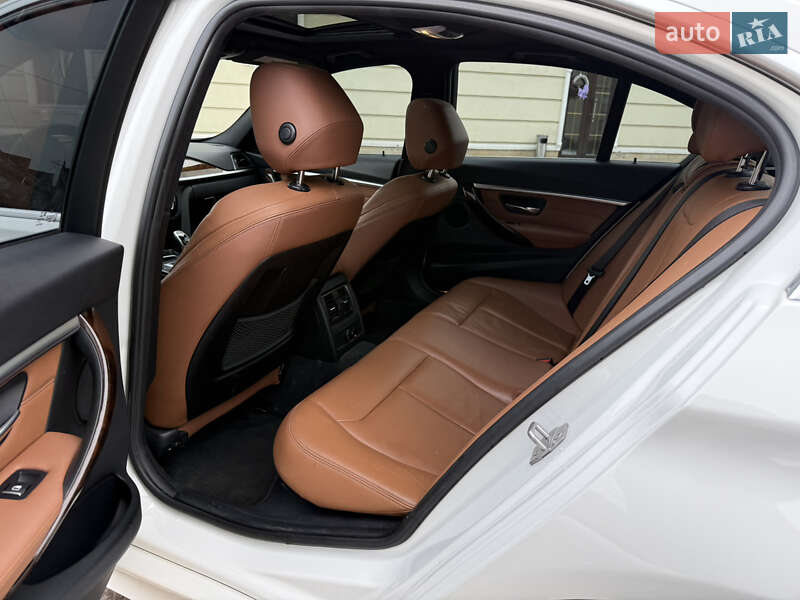 Седан BMW 3 Series 2017 в Могилев-Подольске