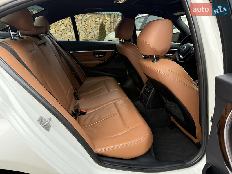 Седан BMW 3 Series 2017 в Могилев-Подольске