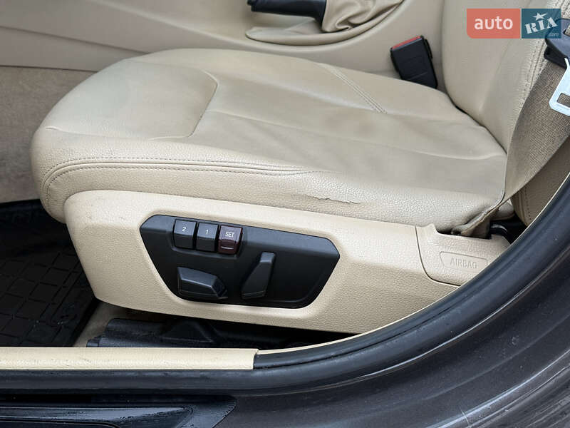 Седан BMW 3 Series 2015 в Львове