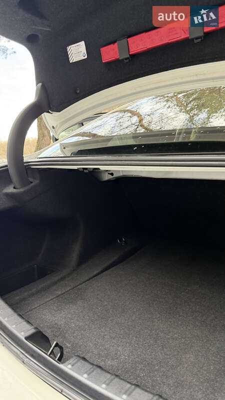 Седан BMW 3 Series 2012 в Днепре фото 18 Седан BMW 3 Series 2012 в Днепре