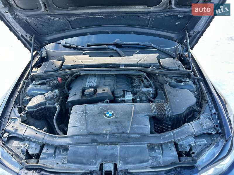 Седан BMW 3 Series 2008 в Мирополе
