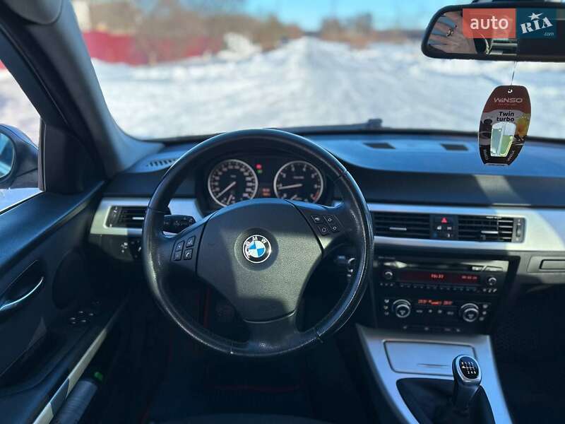 Седан BMW 3 Series 2008 в Мирополе