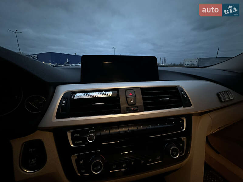 Седан BMW 3 Series 2016 в Полтаве