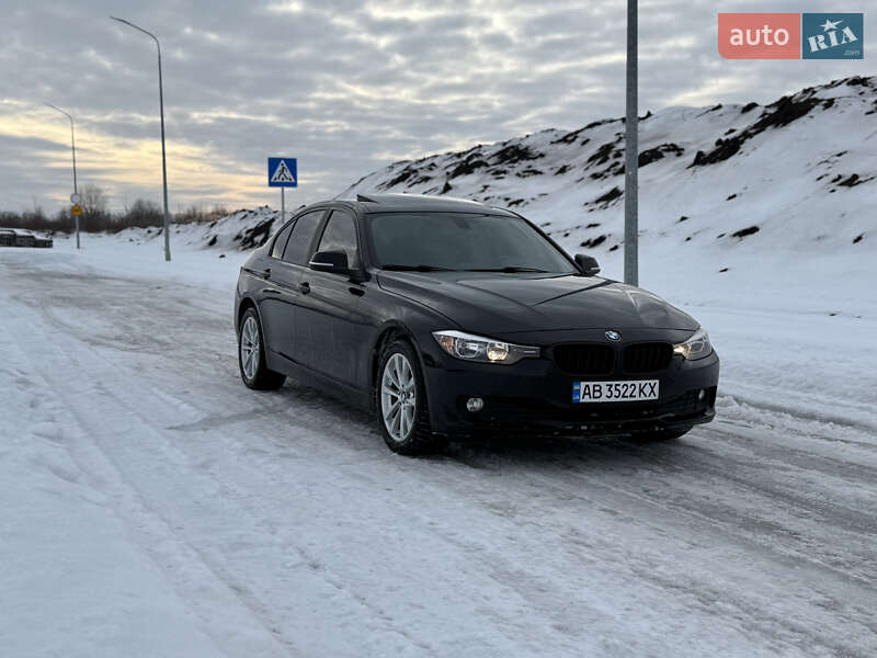 Седан BMW 3 Series 2016 в Виннице