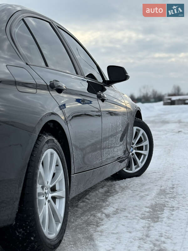 Седан BMW 3 Series 2016 в Виннице