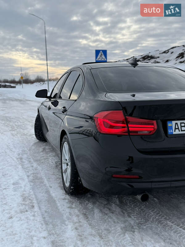 Седан BMW 3 Series 2016 в Виннице