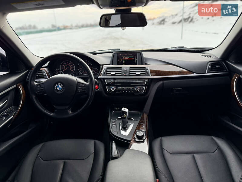 Седан BMW 3 Series 2016 в Виннице
