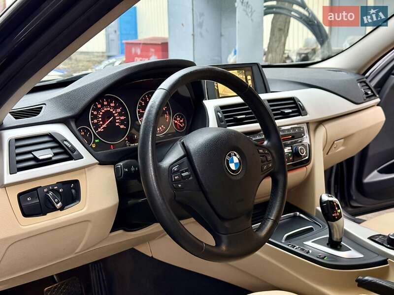 Седан BMW 3 Series 2016 в Днепре