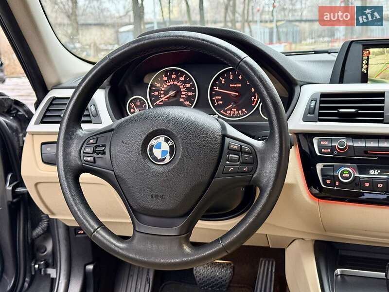 Седан BMW 3 Series 2016 в Днепре