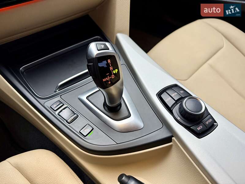 Седан BMW 3 Series 2016 в Днепре