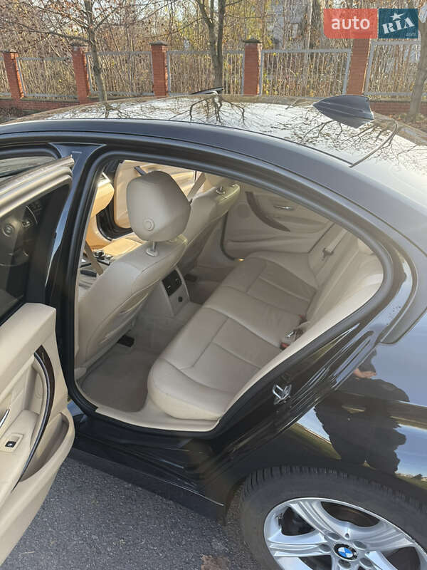 Седан BMW 3 Series 2013 в Ровно фото 22 Седан BMW 3 Series 2013 в Ровно