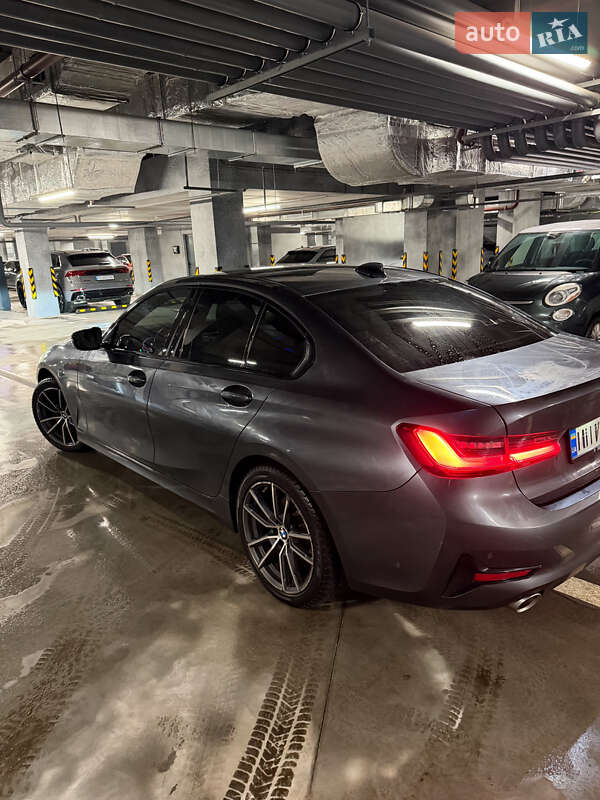 Седан BMW 3 Series 2019 в Киеве