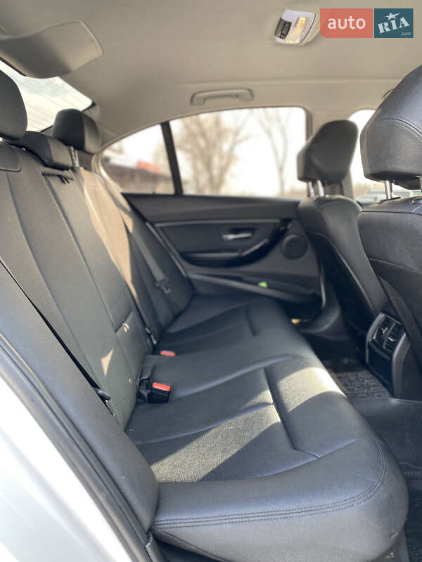 Седан BMW 3 Series 2017 в Бердичеве фото 28 Седан BMW 3 Series 2017 в Бердичеве