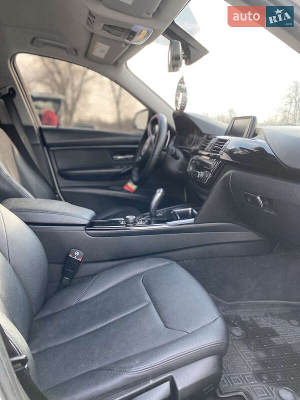 Седан BMW 3 Series 2017 в Бердичеве фото 31 Седан BMW 3 Series 2017 в Бердичеве