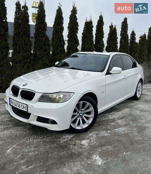 Седан BMW 3 Series 2011 в Киеве фото Седан BMW 3 Series 2011 в Киеве