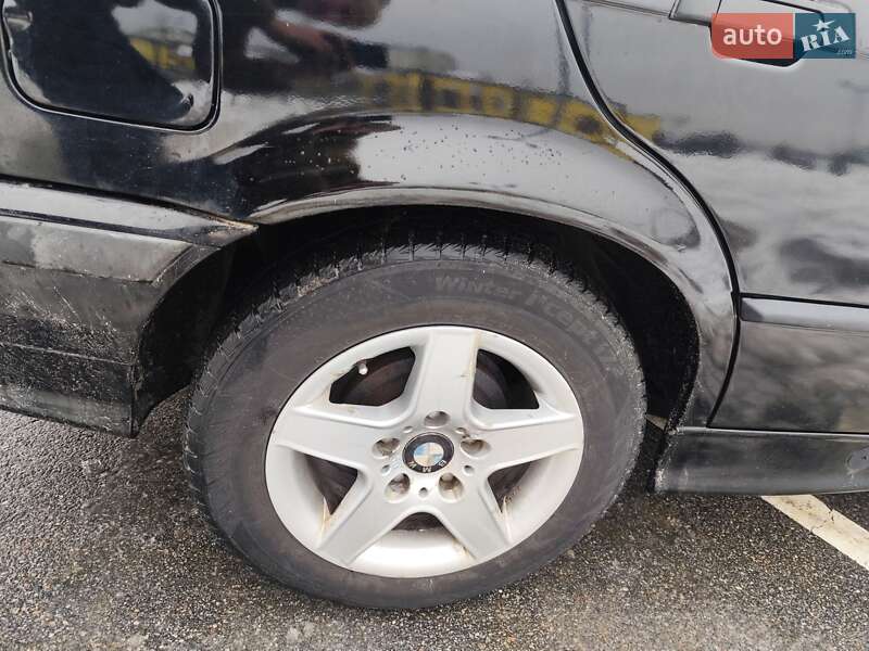 Седан BMW 3 Series 1997 в Киеве