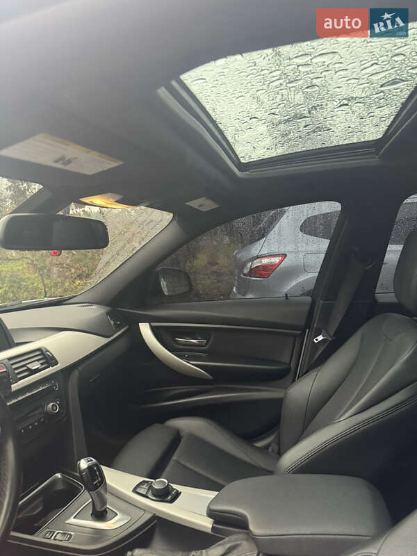 Седан BMW 3 Series 2013 в Новояворівську