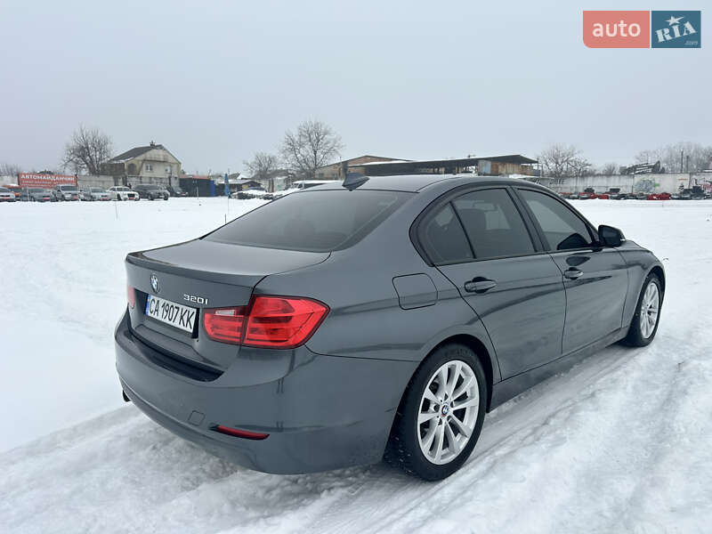 Седан BMW 3 Series 2014 в Умани