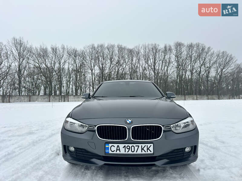 Седан BMW 3 Series 2014 в Умани