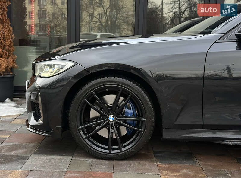 Седан BMW 3 Series 2019 в Киеве