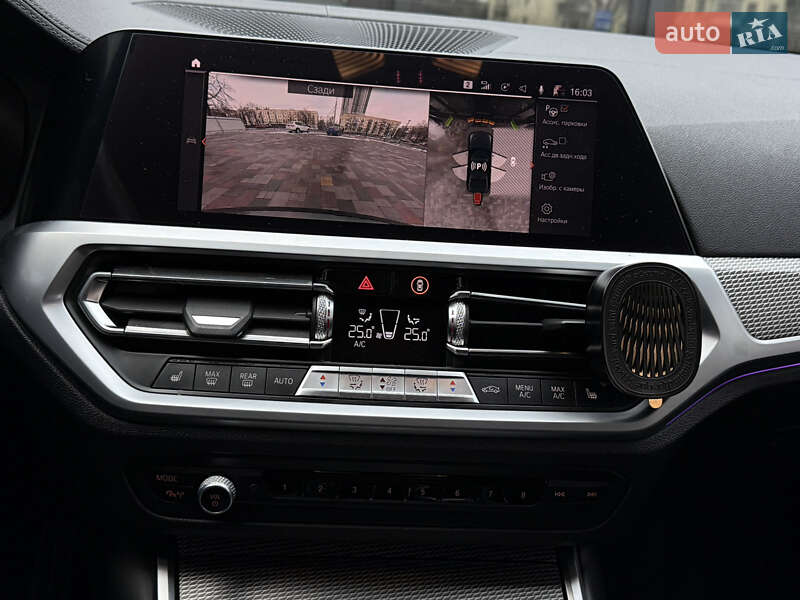 Седан BMW 3 Series 2019 в Киеве