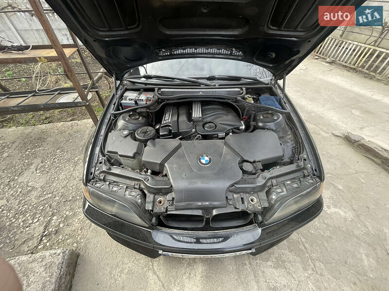 Седан BMW 3 Series 2002 в Кривом Роге