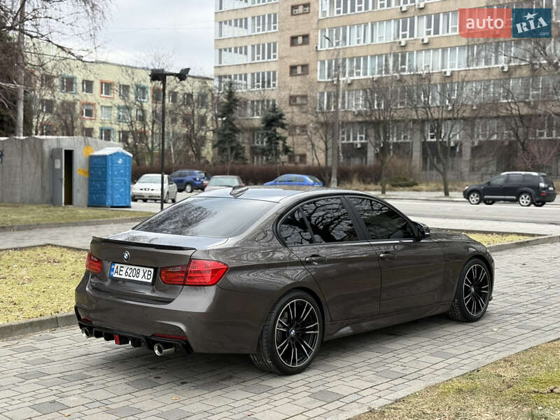 Седан BMW 3 Series 2014 в Днепре