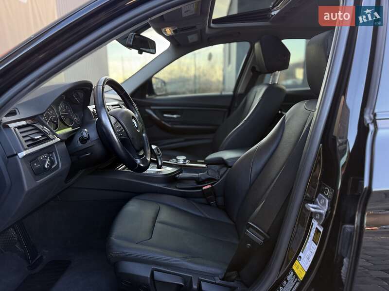 Седан BMW 3 Series 2015 в Львове