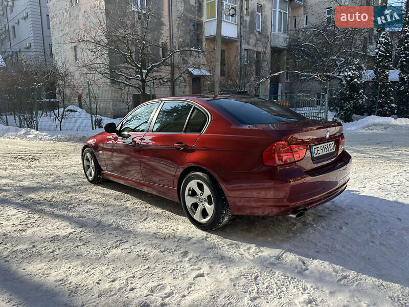 Седан BMW 3 Series 2010 в Черновцах