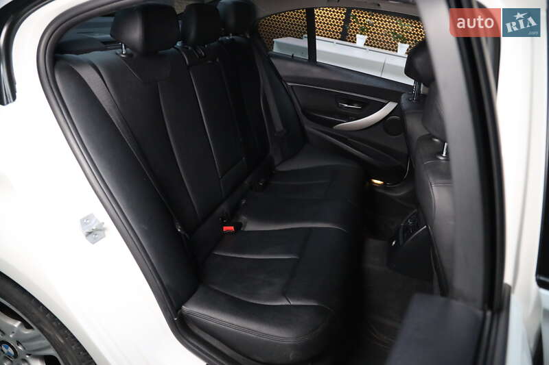 Седан BMW 3 Series 2013 в Луцке фото 36 Седан BMW 3 Series 2013 в Луцке
