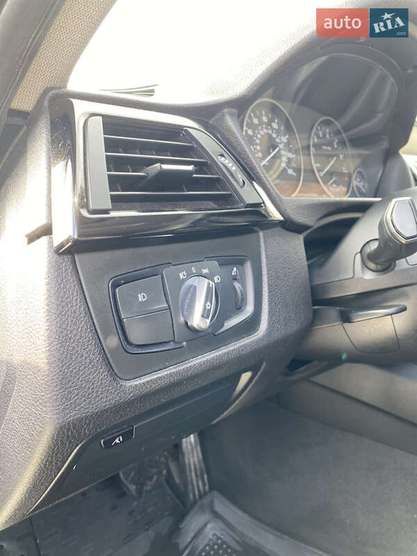 Седан BMW 3 Series 2017 в Житомире