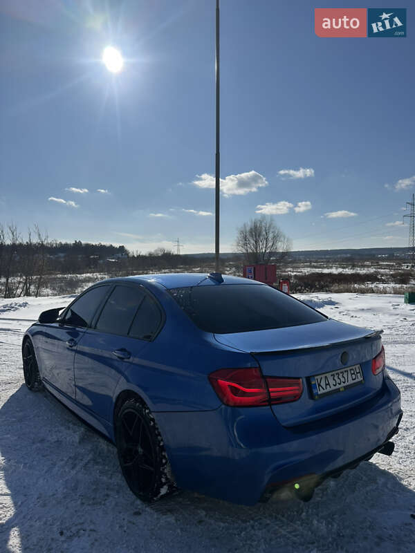 Седан BMW 3 Series 2016 в Киеве
