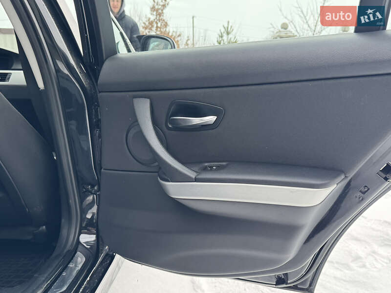 Универсал BMW 3 Series 2010 в Глыбокой