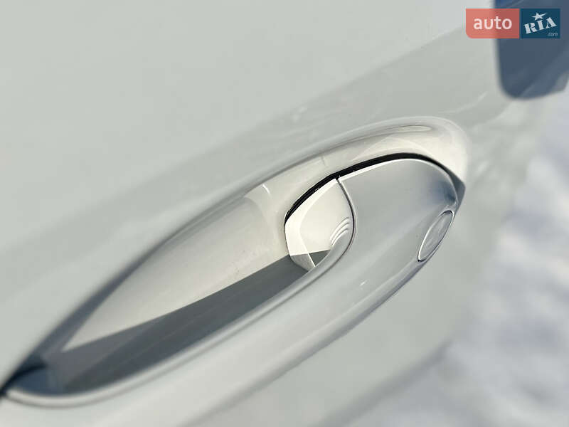 Седан BMW 3 Series 2019 в Киеве фото 17 Седан BMW 3 Series 2019 в Киеве