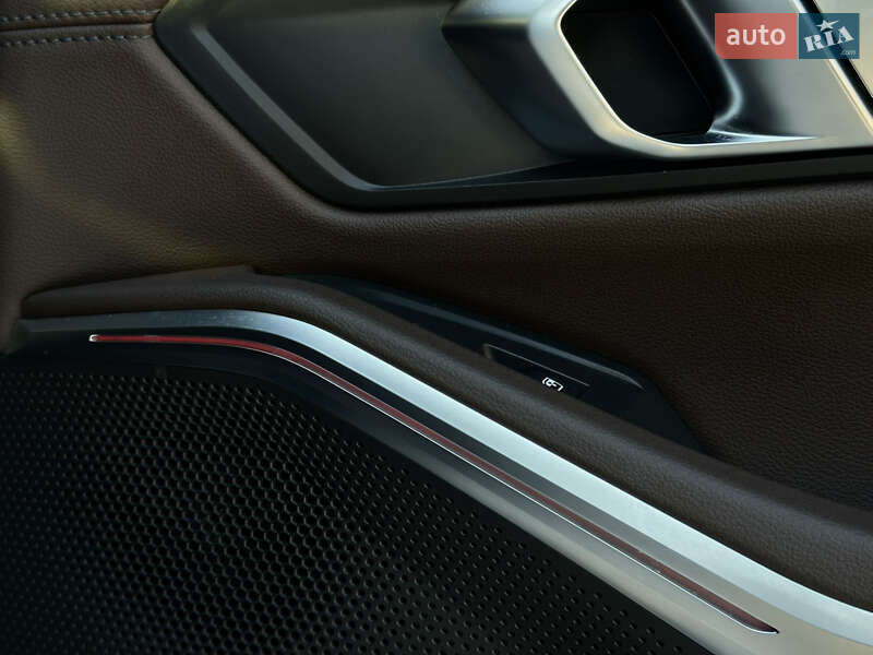 Седан BMW 3 Series 2022 в Киеве