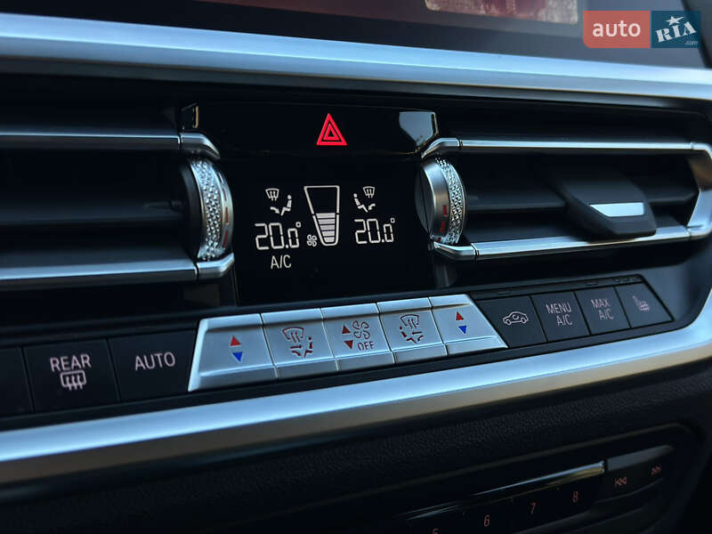 Седан BMW 3 Series 2022 в Киеве