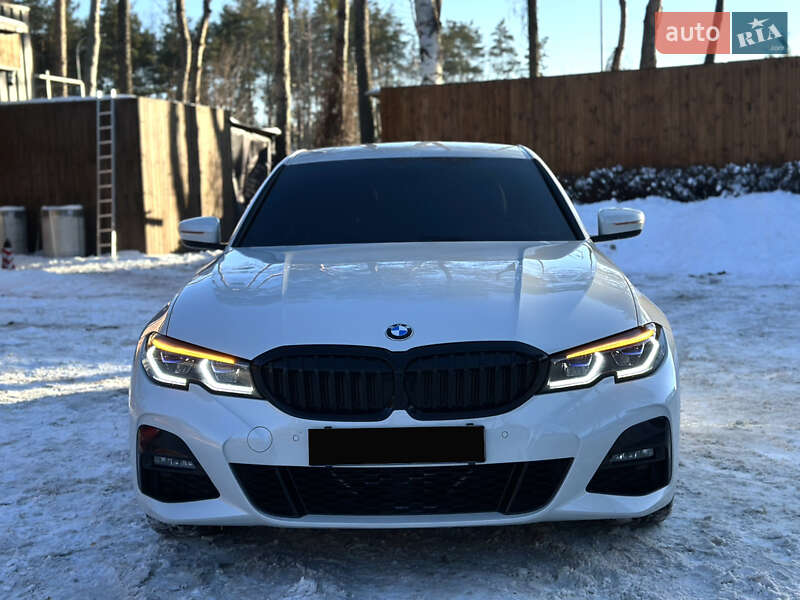 Седан BMW 3 Series 2022 в Киеве