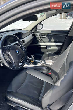 Седан BMW 3 Series 2009 в Черкасах