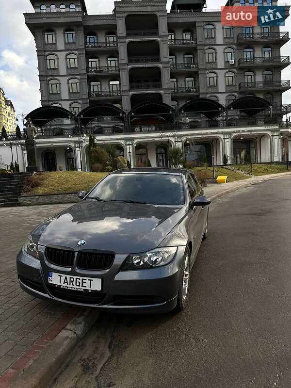 Седан BMW 3 Series 2005 в Пустомытах