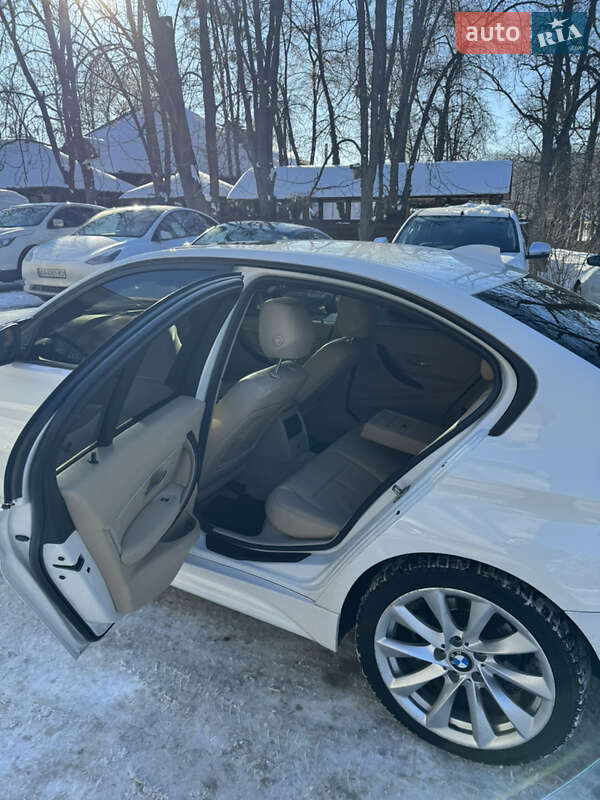 Седан BMW 3 Series 2014 в Киеве
