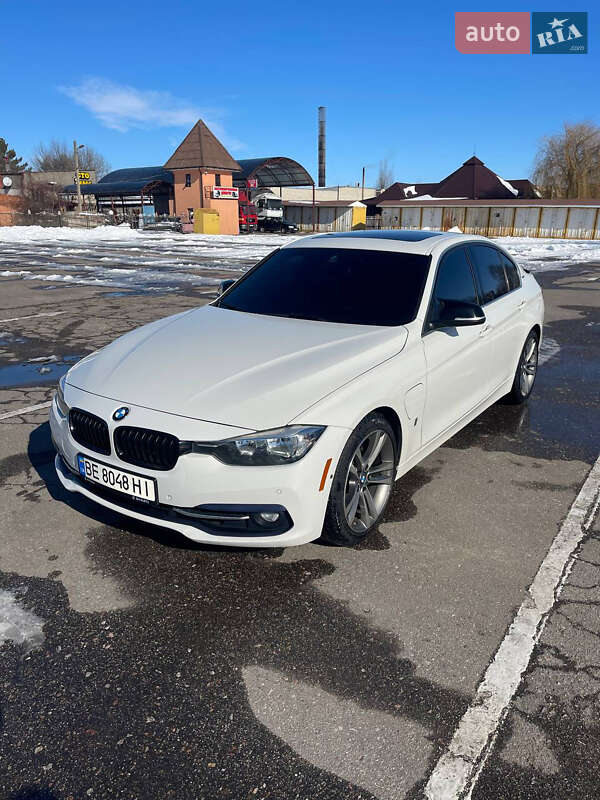 Седан BMW 3 Series 2017 в Первомайську