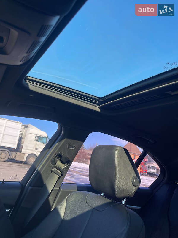 Седан BMW 3 Series 2017 в Первомайську