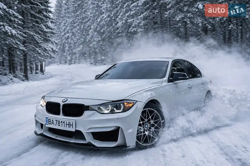 BMW 3 Series 2011 VIN WBAUY11050F040406 фото оголошення 18 з 50